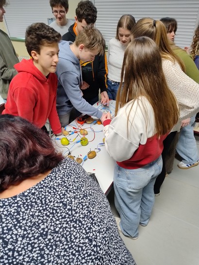 2025-03-28 Projekt Hrabal fyz3