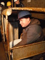 Vedoucí kurzu v kabině důlní mašinky